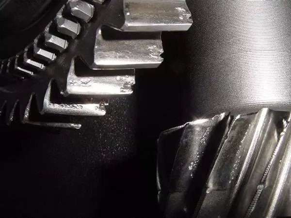 y2